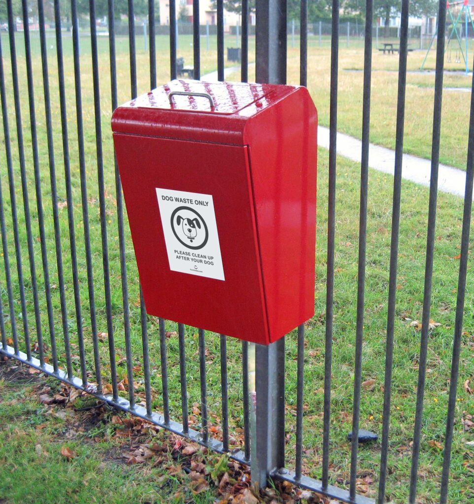 Lucky dog bin in red