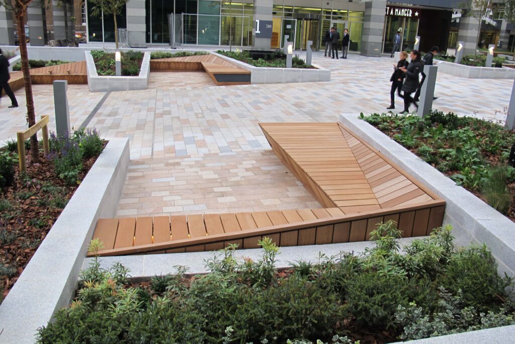 Thomas Moore Square 02