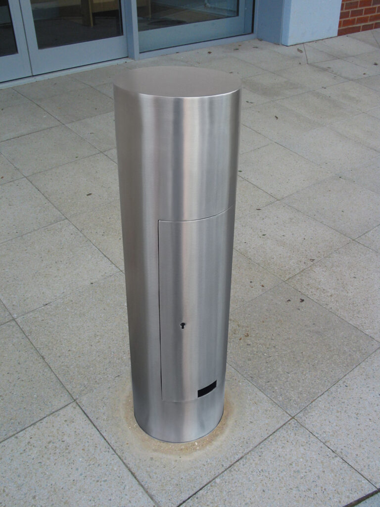 Zenith Service Bollard lo