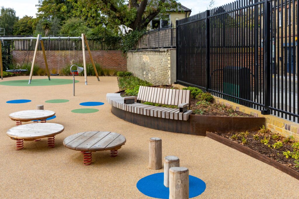 bespoke akri retaining steel walls with integrated seating for Russell gardens in Kensington